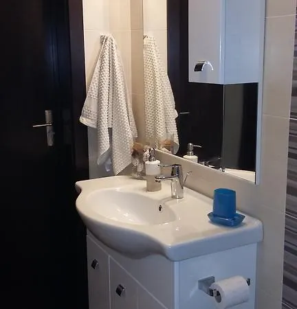 5 Minutes Away From Airport Apartment Tarxien